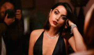 Ana De Armas como Poison Ivy no universo 'The Batman'